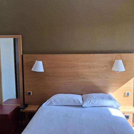 Hotel Tour Maje Родез Екстер'єр фото