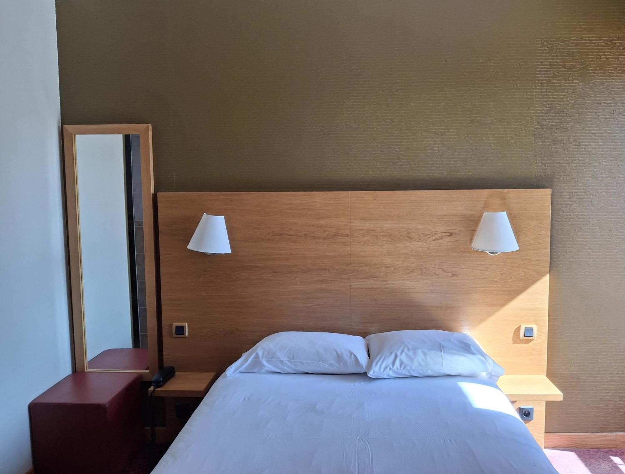 Hotel Tour Maje Родез Екстер'єр фото