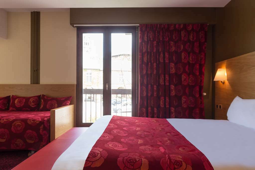 Hotel Tour Maje Родез Номер фото